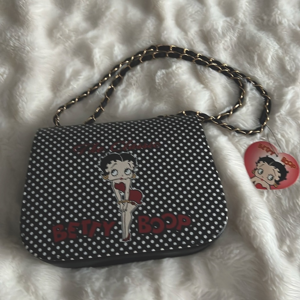 🆕 NWT Betty Boop super cute women’s purse / crossbody
